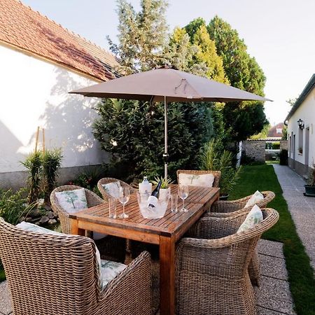 Tilda & Toni Ferienhaus Villa Oslip Exteriör bild