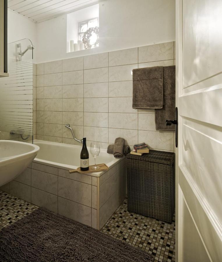Tilda & Toni Ferienhaus Villa Oslip Exteriör bild